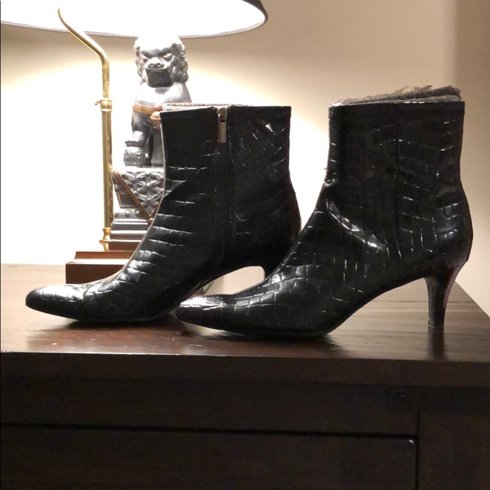 Black Boot - image 2